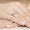 Pierścionek z białego złota z brylantem 0,08ct Klasyka