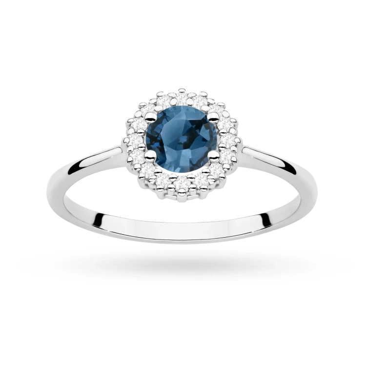 Złoty pierścionek z brylantami i topazem London Blue 0,50ct białe złoto kwiatek Kultowa W0572.B3.TOL.01 marko