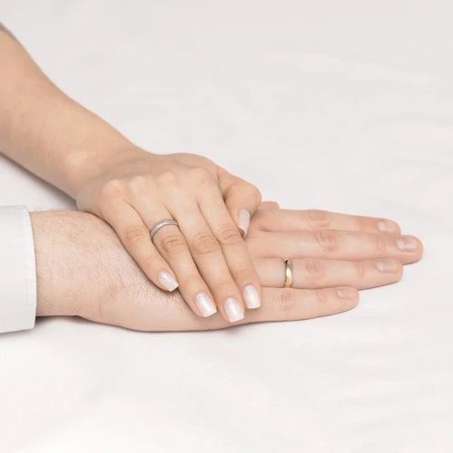 Obrączki lekko zaokrąglone 3.5 i 4mm 50 lśniących brylantów ok 0,25ct