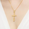 Duży pozłacany krzyżyk z Jezusem nacinany zdobiony D372-925-Z marko