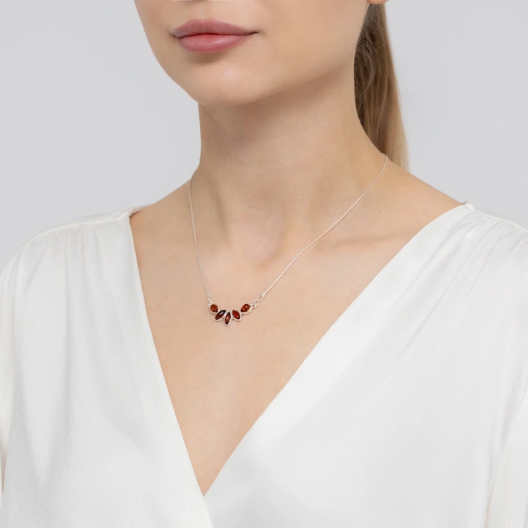 Naszyjnik srebrny zawieszka bursztynowe kropelki łezki N1095-925-S marko