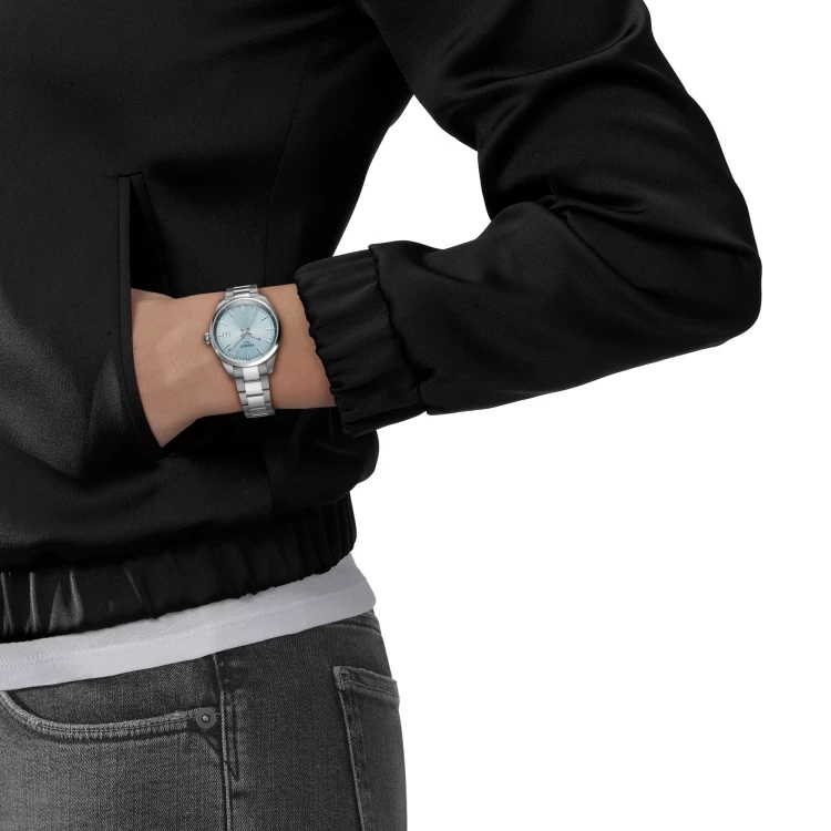 Zegarek damski Tissot T1502101135100 T-Classic na bransolecie