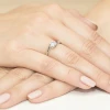 Klasyczny pierścionek mijanka z białego złota z diamentem laboratoryjnym 0,30ct Lab Diamonds W0163.B3.LDW.03 marko