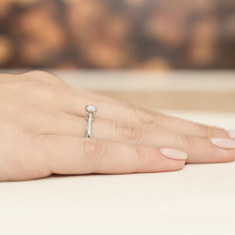 Klasyczny zaręczynowy pierścionek z białego złota z diamentem laboratoryjnym 0,30ct Lab Diamonds W0234.B3.LDW.04 marko