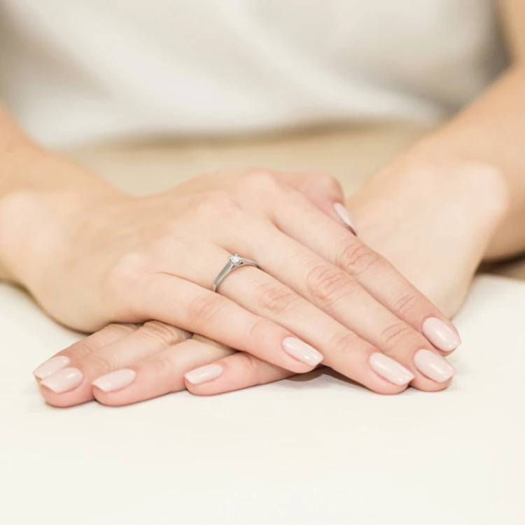 Klasyczny pierścionek zaręczynowy Lab Diamonds 0,10ct białe złoto W0221.B3.LDW.02 marko