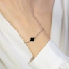 Srebrna bransoletka czarna koniczynyka lilijka paperclip Kleur B1455-925-CZS marko