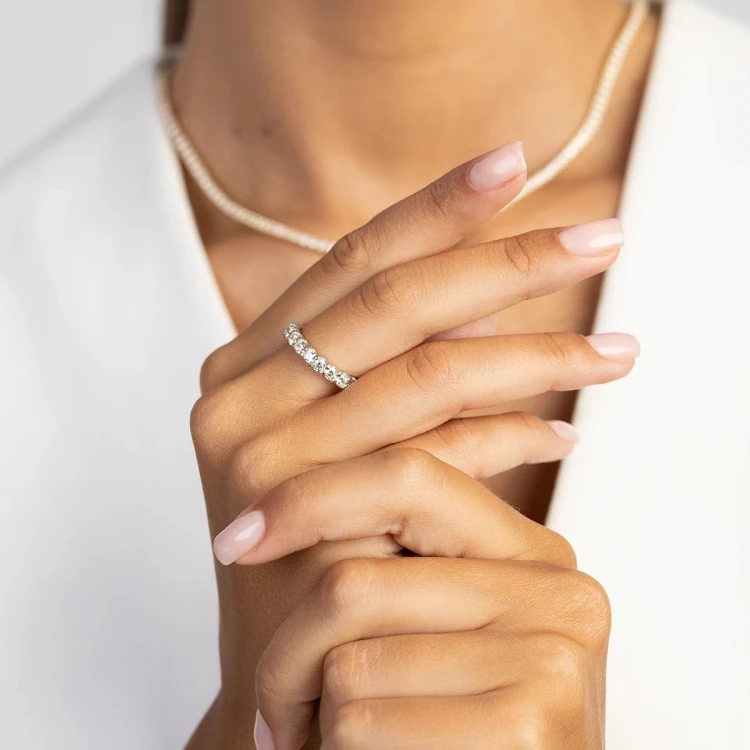 Pierścionek z białego złota z diamentami laboratoryjnymi dookoła obrączka Lab Diamonds W0515.B3.LDW.01 marko