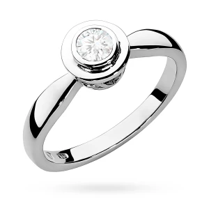 Pierścionek z białego złota z diamentem  laboratoryjnym 0,30ct Lab Diamonds pełna oprawa bezel