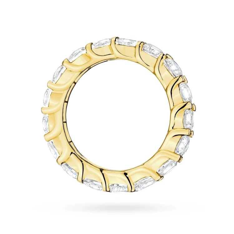 A delicate yellow gold ring with a full circle of baguette-cut laboratory diamonds, presented on a white background, product W0516.Z3.LDW.01
