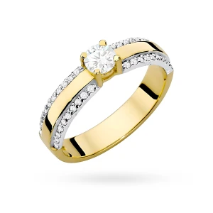 Złoty pierścionek z diamentem  laboratoryjnym 0,25ct Lab Diamonds szeroki obrączka