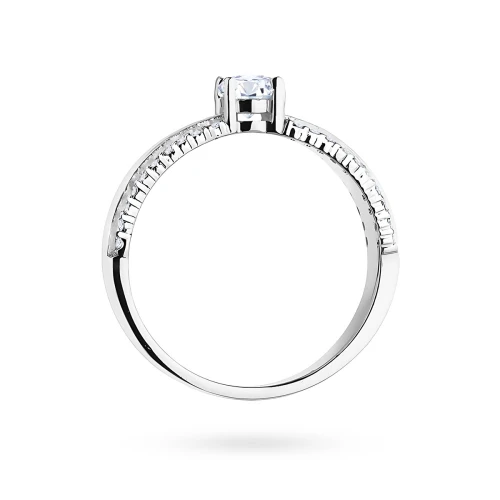 Pierścionek z białego złota z diamentem  laboratoryjnym 0,25ct Lab Diamonds szeroki obrączka
