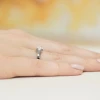 Pierścionek z sercem z białego złota z diamentem laboratoryjnym 0,30ct Lab Diamonds W0320.B3.LDW.07 marko