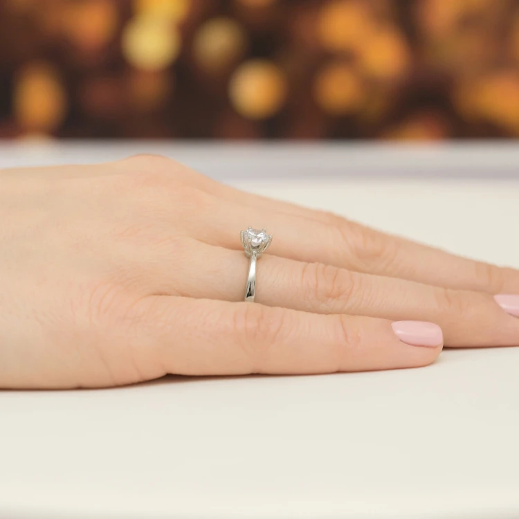 Okazały pierścionek z białego złota z diamentem laboratoryjnym 0,50ct Lab Diamonds W0482.B3.LDW.02 marko