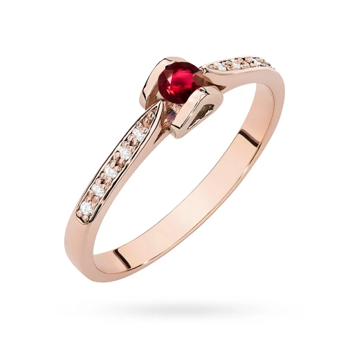 Pierścionek z różowego złota  z brylantami i rubinem 0,15ct Od Serca