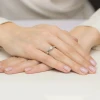 Minimalistyczny pierścionek z białego złota z diamentem laboratoryjnym 0,25ct Lab Diamonds W0562.B3.LDW.01 marko