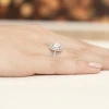 Pierścionek białe złoto okrągłym diamentem laboratoryjnym Lab Diamonds i brylantami W0274.B3.LDW.01 marko