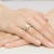 Pierścionek z białego złota Halo diament laboratoryjny 1,00ct i kamienie boczne Lab Diamonds W0508.B3.LDW.04 marko