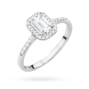 Pierścionek z białego złota oprawa halo  prostokątny diament laboratoryjny Lab Diamonds