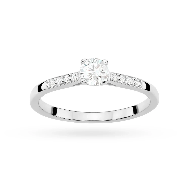 Złoty pierścionek zaręczynowy z diamentami laboratoryjnymi wielokamieniowy Lab Diamonds białe złoto W0668.B3.LDW.01 marko