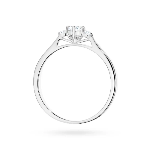 Złoty pierścionek zaręczynowy z trzema  diamentami laboratoryjnymi Lab Diamonds białe złoto