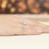 Pierścionek zaręczynowy z białego złota z owalnym diamentem Lab Diamonds i brylantami kwiatek markiza serca W0312.B3.LDW.01 marko