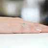 Złoty pierścionek zaręczynowy ze szmaragdem 0,15ct i brylantami z białego złota Galaktyki W0262.B3.EMG.01 marko