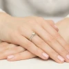 Klasyczny pierścionek z białego złota z diamentem laboratoryjnym 0,50ct półokrągła szyna Lab Diamonds W0553.B3.LDW.02 marko
