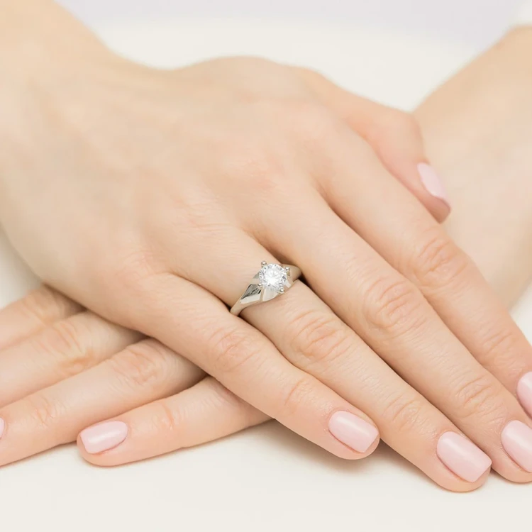 Białe złoto pierścionek z dużym diamentem laboratoryjnym 1,00ct Lab Diamonds W0545.B3.LDW.04 marko