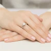 Pierścionek z białego złota diament laboratoryjny 1,00ct kamienie wokół korony Lab Diamonds W0539.B3.LDW.04 marko
