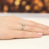 Pierścionek z białego złota diament laboratoryjny 0,70ct kamienie wokół korony Lab Diamonds W0539.B3.LDW.03 marko