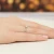 Klasyczny pierścionek z białego złota z diamentem laboratoryjnym 0,40ct półokrągła szyna Lab Diamonds W0553.B3.LDW.01 marko