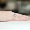 Pierścionek zaręczynowy białe złoto tanzanit brylanty Dynastia W0303.B3.TAP.01 marko