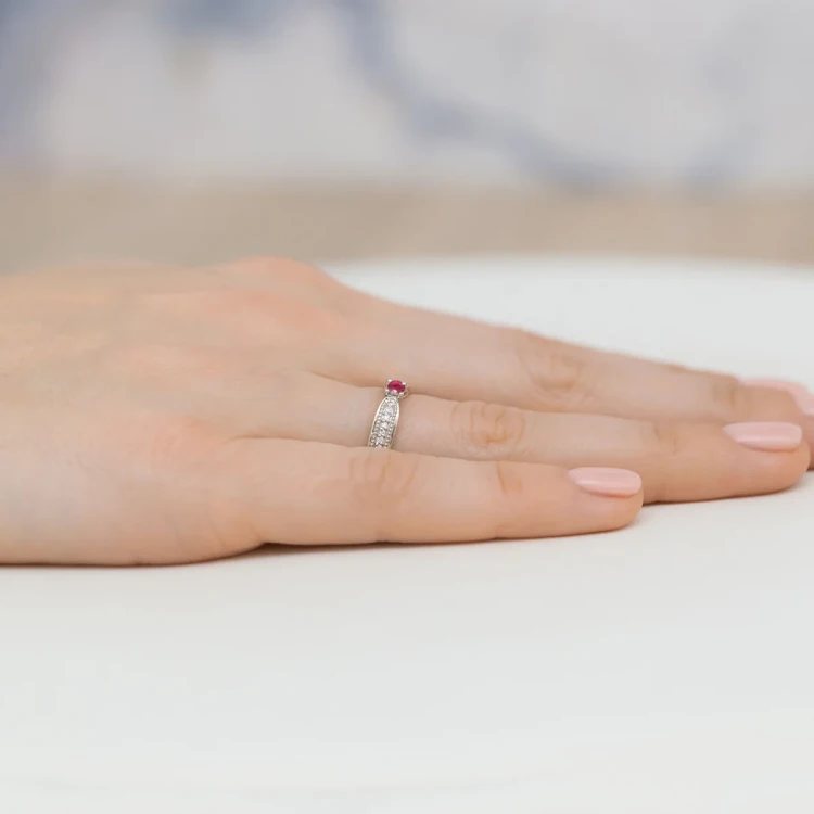 Pierścionek z białego złota z rubinem 0,15ct Kultowa W0449.B3.RUR.01 marko