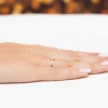 Minimalistyczny złoty pierścionek z diamentem laboratoryjnym 0,20ct Lab Diamonds W0579.Z3.LDW.03 marko