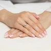 Pierścionek z fantazyjną szyną diament laboratoryjny różowe złoto Lab Diamonds W0329.R3.LDW.02 marko