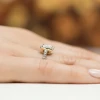 Prostokątny pierścionek ze złota z diamentem laboratoryjnym Lab Diamonds W0422.Z3.LDW.01 marko