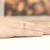 Pierścionek zaręczynowy z żółtego złota z owalnym niebieskim diamentem laboratoryjnym Lab Diamonds W0006.Z3.LDA.01 marko
