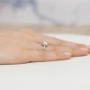 Pierścionek z białego złota z diamentami laboratoryjnymi Lab Diamonds łezka W0455.B3.LDW.01 marko