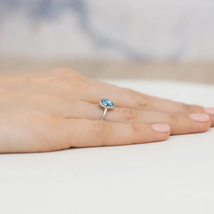 Pierścionek z białego złota z topazem Swiss Blue 0,90ct Kultowa W0455.B3.TOB.01 marko