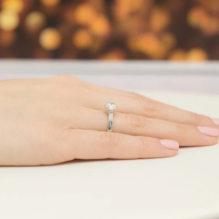 Klasyczny pierścionek z białego złota z diamentem laboratoryjnym 1,00ct w sześciu łapkach Lab Diamonds W0540.B3.LDW.05 marko
