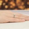 Klasyczny pierścionek z białego złota z diamentem laboratoryjnym 1,00ct w czterech łapkach Lab Diamonds W0543.B3.LDW.04 marko