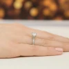 Złoty pierścionek brylant 1.00ct i kamienie na szynie i koronie białe złoto Galaktyki W0546.B3.DIW.04 marko