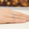 Złoty pierścionek diament laboratoryjny 0,40ct kamienie na szynie i koronie białe złoto Lab Diamonds W0546.B3.LDW.01 marko