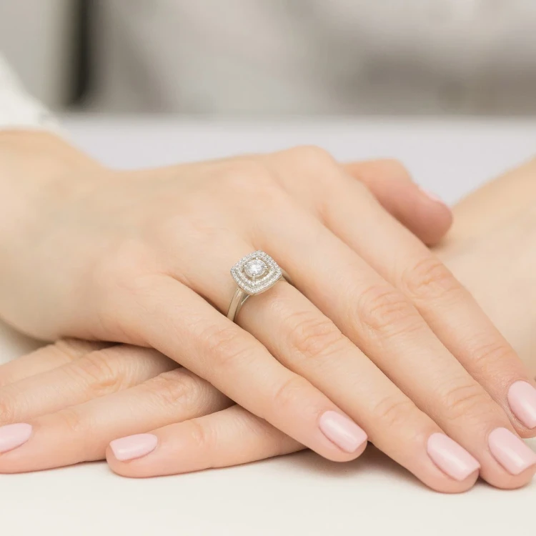 Pierścionek z białego złota z diamentem laboratoryjnym 0,40ct i 56 dodatkowych kamieni Lab Diamonds  W0548.B3.LDW.01 marko