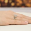 Pierścionek z białego złota z diamentem laboratoryjnym 0,40ct i 56 dodatkowych kamieni Lab Diamonds  W0548.B3.LDW.01 marko