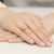 Pierścionek z białego złota z diamentem laboratoryjnym 0,50ct i 56 dodatkowych kamieni Lab Diamonds W0548.B3.LDW.02 marko