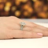 Okazały pierścionek diament laboratoryjny 0,50ct i 88 kamieni bocznych białe złoto Lab Diamonds W0549.B3.LDW.02 marko