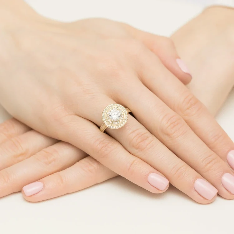 Okazały pierścionek diament laboratoryjny 1,00ct i 88 kamieni bocznych żółte złoto Lab Diamonds W0549.Z3.LDW.04 marko