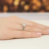 Pierścionek z białego złota Halo Ring diament laboratoryjny 1,00ct i kamienie boczne Lab Diamonds W0550.B3.LDW.04 marko
