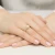 Pierścionek z żółtego złota Halo Ring brylant 0,40ct i kamienie boczne Dynastia W0550.Z3.DIW.01 marko